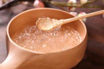 桃胶皂角米的做法 皂角米可以和燕窝一起炖吗 桃胶皂角米炖燕窝做法