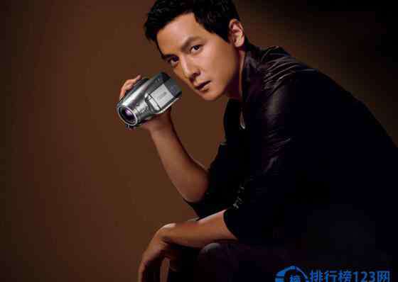 帅气男明星 中国最帅的男明星排行榜，一直帅到老的吴彦祖