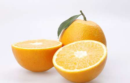 芒果和橙子能一起吃么 芒果跟什么不能一起吃 橙子和芒果能一起榨汁吗