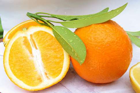 苹果和橙子能一起榨汁吗 橙子和什么一起榨汁好喝 和梨怎么一起榨汁