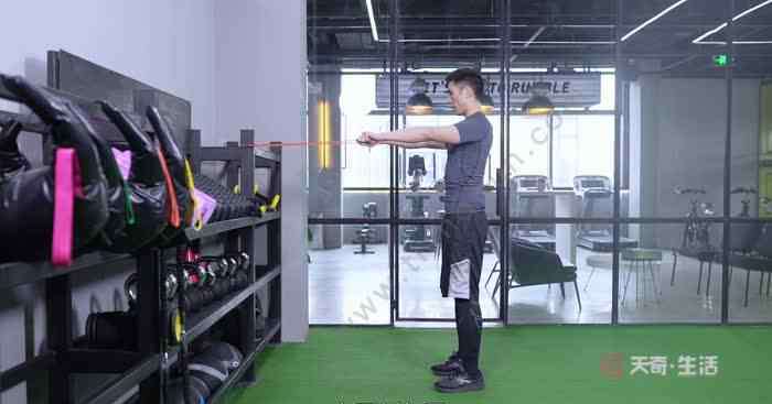 弹力带锻炼方法图解 弹力带训练方法 怎么使用弹力带