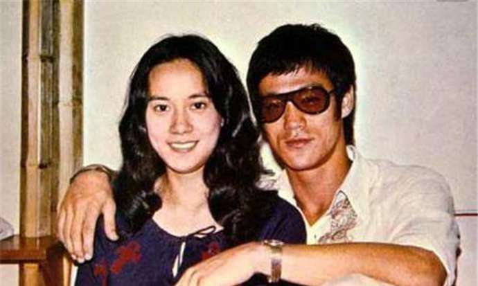 李香凝的老公是谁 陈国坤与李香凝结婚有一儿一女 李香凝的资料