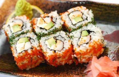 减肥期间能吃三文鱼吗 减肥可以吃寿司吗 寿司的热量高吗