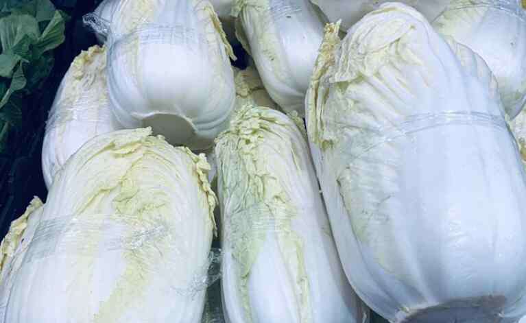 韩国白菜 韩国白菜价格暴涨 一棵白菜卖到1万韩元左右