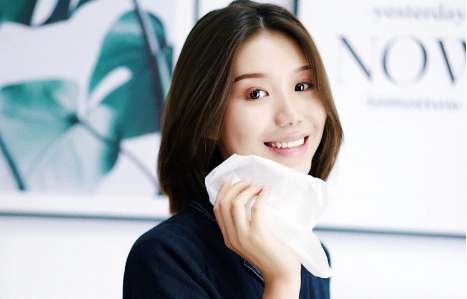 化妆棉是干什么用的 洗脸巾和化妆棉的区别 洗脸巾可以当化妆棉吗