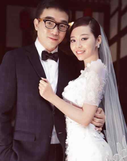 张靓颖婚礼 刘亦菲破天荒参加张靓颖婚礼当伴娘 与范冰冰御用摄影师比美