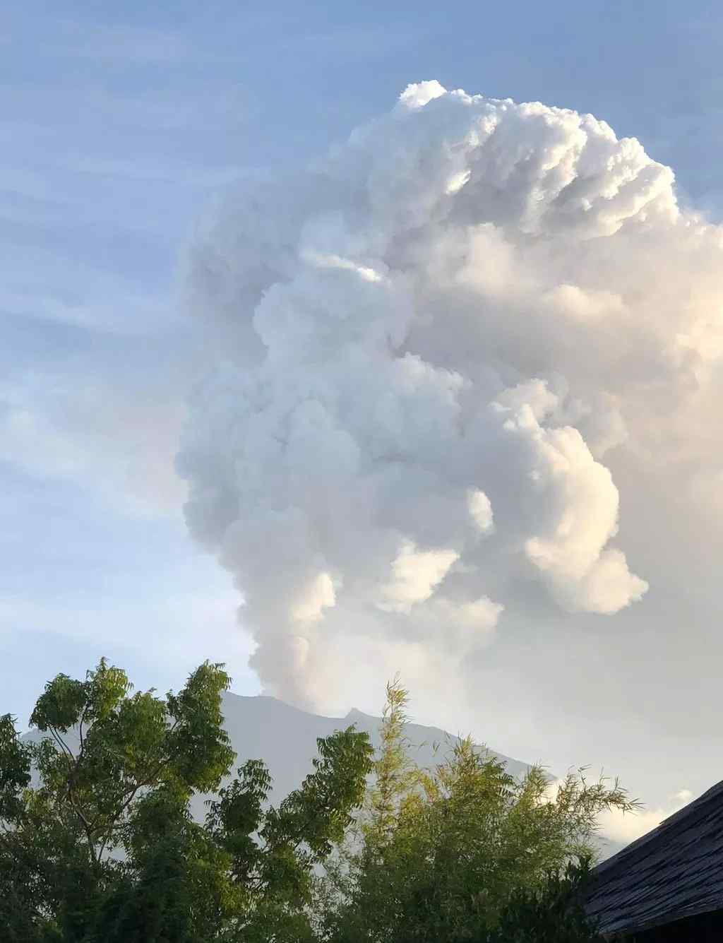 巴厘岛火山将爆发新闻 巴厘岛火山爆发是怎么回事？巴厘岛火山爆发航班被取消最新消息介绍
