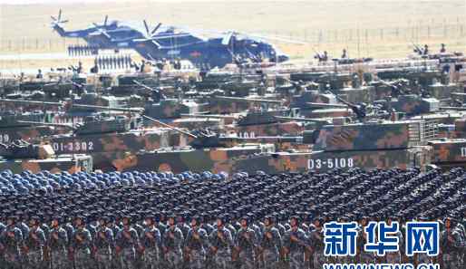 外国人评价朱日和 中国军队独一无二！瞧老外如何花样点赞中国阅兵