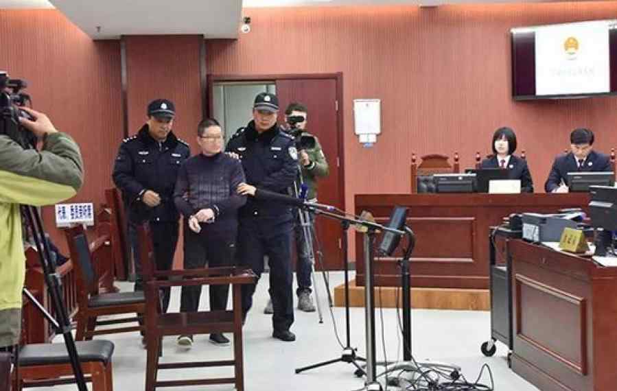 女儿刑 江苏一教师杀死长期卧病在床的女儿 获刑12年