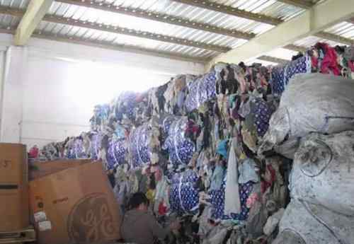 外贸尾货服装 洋垃圾变外贸尾单 有的从死人身上脱下来的衣服不消毒直接卖