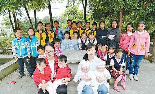 重庆双胞胎 厦门80后夫妻赴“重庆第一双胞胎村”备孕 求生双子