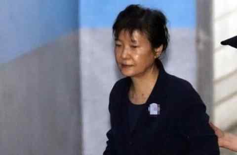 朴槿惠为什么入狱 朴槿惠二审宣判结果怎么样，朴槿惠为什么入狱，朴槿惠闺蜜门