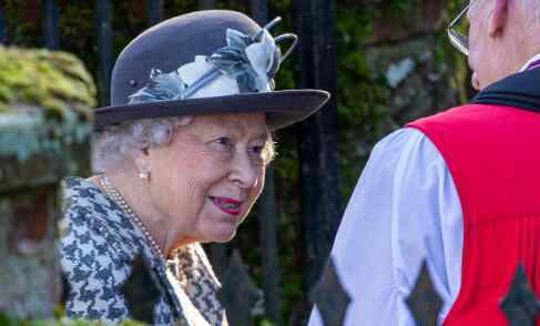 英国的白金汉宫 英国女王离开白金汉宫怎么回事 伊丽莎白二世搬到哪里住了