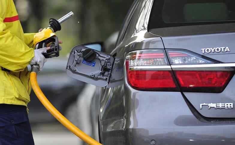 95号油多少钱一升 95号汽油多少钱一升 今日24时国内汽油价格上调