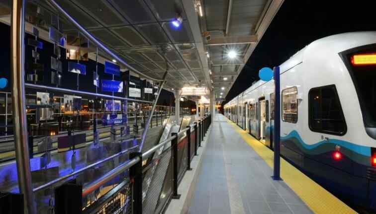 新一代地铁亮相 新一代地铁亮相 中国新一代地铁集合多种黑科技