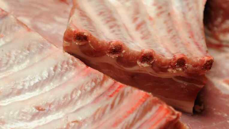 中国进口猪肉 中国禁止从德国进口猪肉 因出现了非洲猪瘟