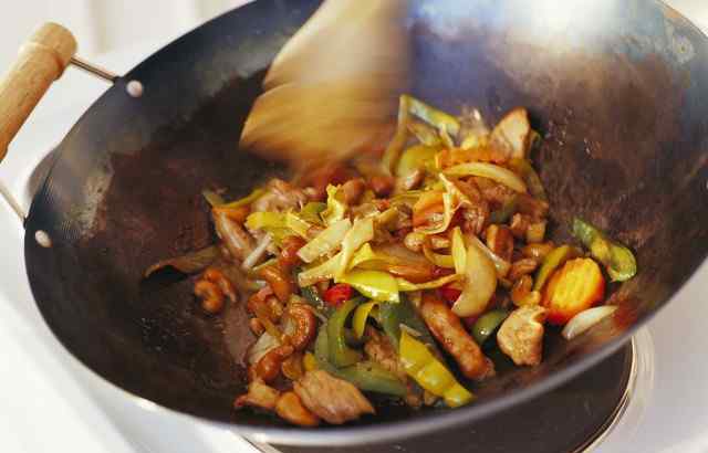 炒菜锅哪种好 苏泊尔炒锅哪种好 苏泊尔的炒锅有哪些优点