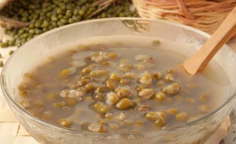 绿豆汤的功效与作用 绿豆汤的功效与作用 2017绿豆多少钱一斤