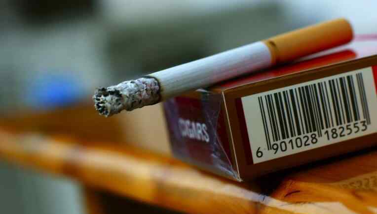 滕王阁烟多少钱一包 金圣香烟价格表图 金圣香烟多少钱一包