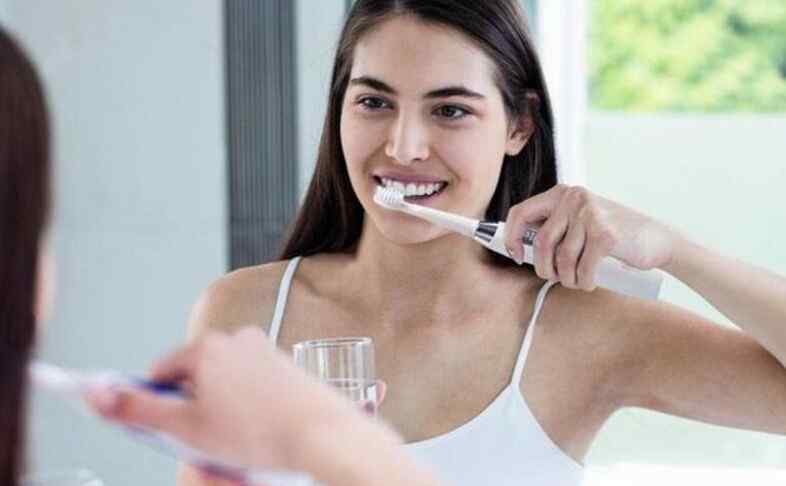 电动牙刷和普通牙刷哪个好 电动牙刷值得买吗 电动牙刷和普通牙刷哪个好