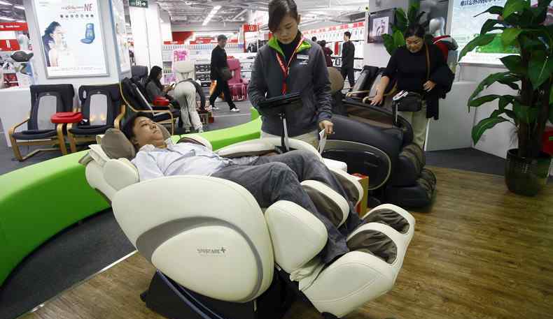 颈部按摩器有用吗 缓解颈椎疼痛工具 颈椎按摩器有用吗？