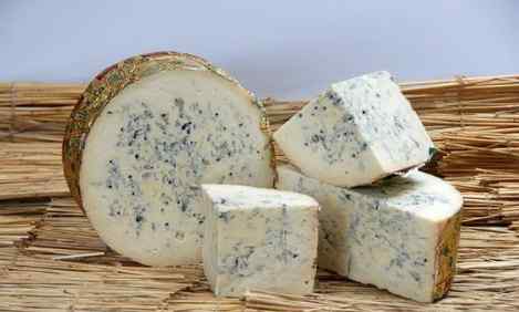 蓝纹奶酪 蓝纹奶酪为什么这么臭 蓝纹奶酪对身体有害吗