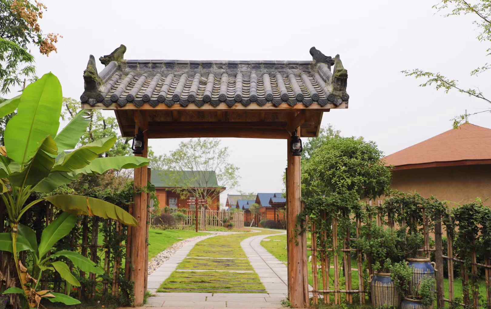 武汉周边度假村 距离武汉周边30公里，有一个桃花源似的民宿度假村。