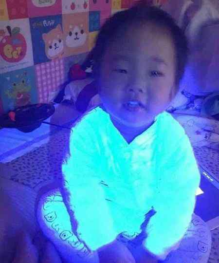 荧光剂 宝妈注意了,这个太重要了,教你如何清除宝宝衣服上的荧光剂！！