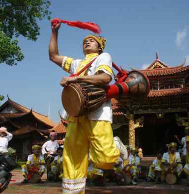 象脚鼓是哪个民族的乐器 云南独有少数民族的鼓乐器——象脚鼓