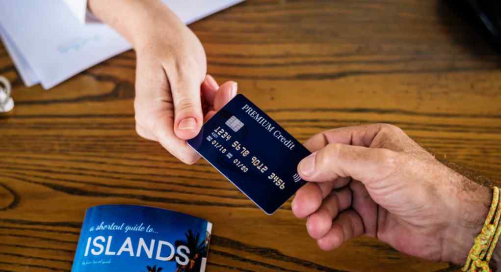 信用卡最低还款和分期哪个划算 信用卡最低还款和分期哪个划算 看完你就会明白