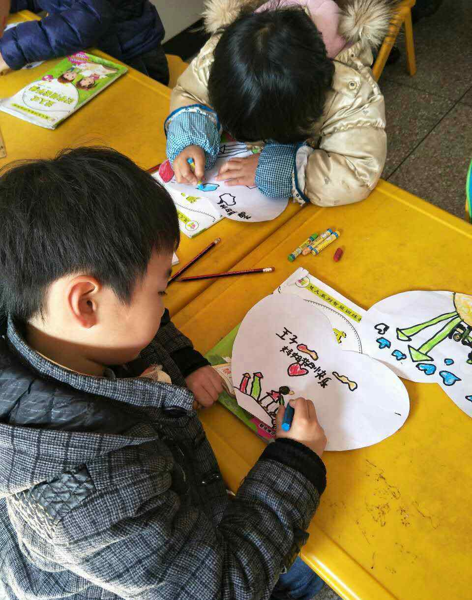 幼儿园三八节活动方案 童心幼儿园“三八节”主题活动