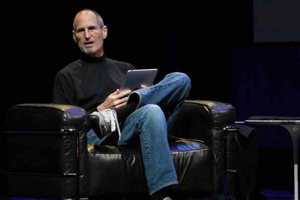 苹果创始人乔布斯 苹果手机创始人乔布斯的故事，苹果手机现在老板是谁