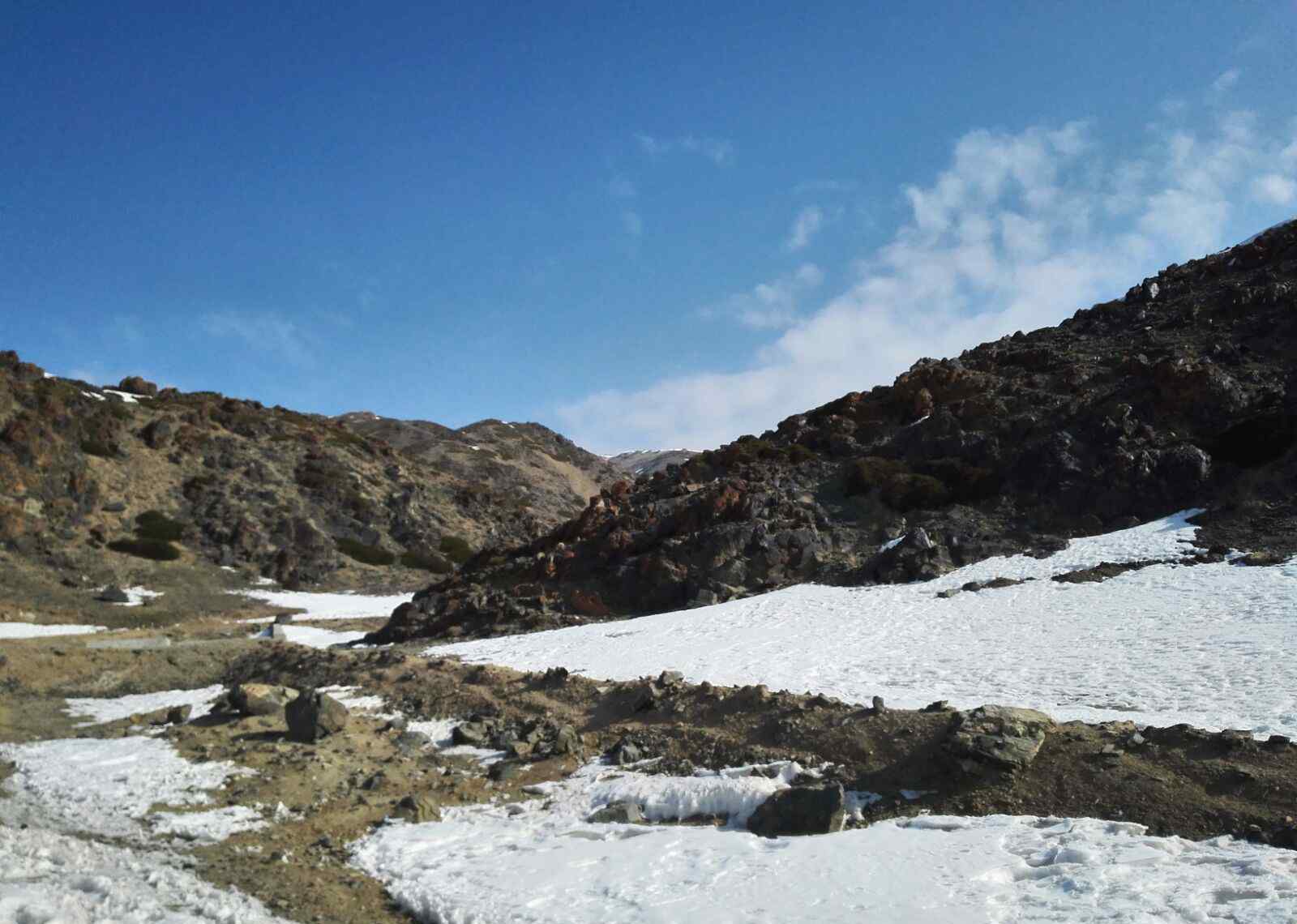 牧羊人家 翻山踏雪走访忙 吃苦耐劳八必讲