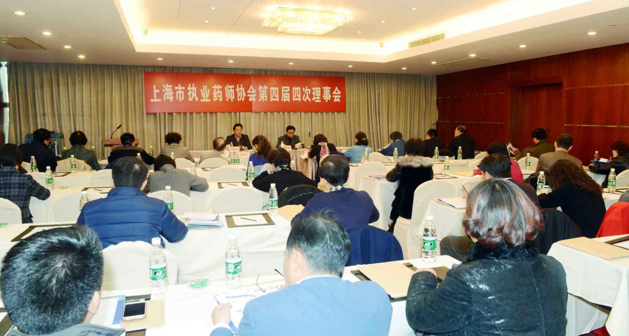 青松城 上海执业药师协会四届四次理事会暨四届二次会员代表大会3月7日在青松城举行