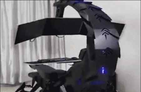  这款电脑座舱外形设计超科幻 犹如驾驶巨大蝎子机甲