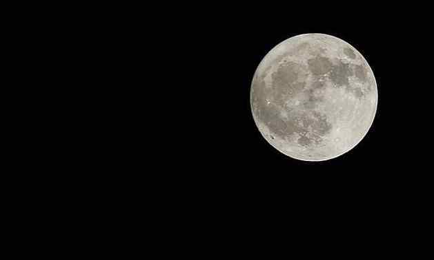 10月2日 中秋最圆月出现在10月2日凌晨，什么时候赏月比较好，原因是什么？