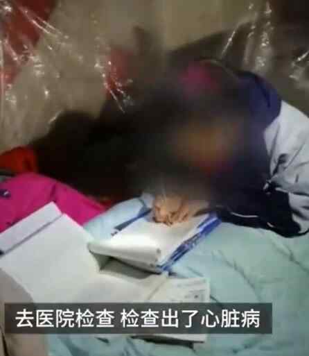 单亲母亲带女儿搭棚住桥下 事情始末是什么背后的真相让人心疼