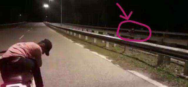 高速路惊现幽灵车 高速路惊现幽灵车，开车回家途中发生意外！