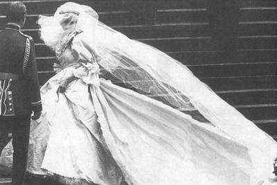 黛安娜王妃被女王所杀 黛安娜王妃被女王所杀，因车祸死于法国巴黎！