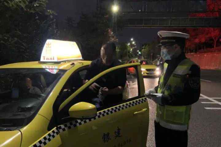 重庆出租车 重庆开始严查巡游出租车，这五类行为要遭，附举报电话