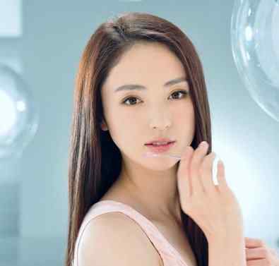 董璇图片 美女董璇长发发型和服装搭配图片 惊艳诱人性感魅力