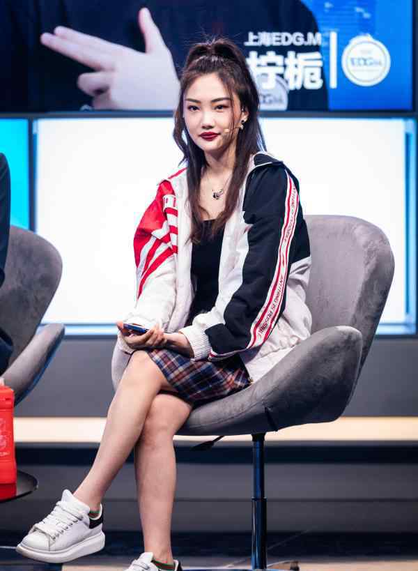 tossgirl 王者荣耀首支女子职业俱乐部成立，将和男子选手同场竞技