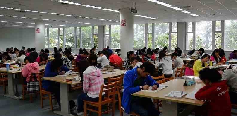 成都大学怎么样 成都学院宿舍怎么样