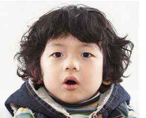 韩国童星王锡玄 韩国第一童星王锡玄的可爱发型图片
