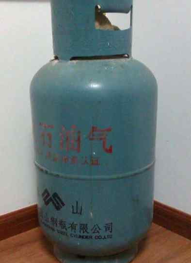煤气罐多少钱一个 北京明年起实行煤气罐实名购买，煤气罐多少钱一个，使用煤气罐安全吗？