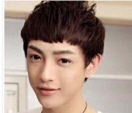 蘑菇头发型男 男生蘑菇头怎么剪好看 男生蘑菇头发型图片