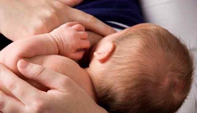 宝宝枕秃与钙的缺失中间的联络
