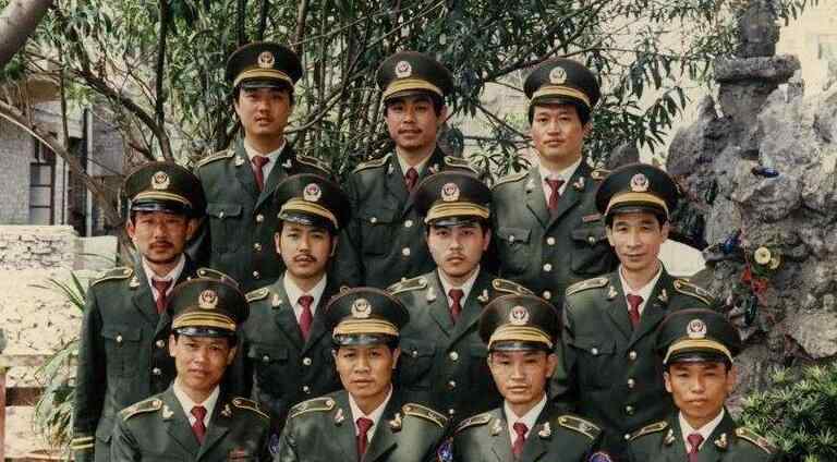 中国警察队伍严打期间，1983年，为何首先打击唐山菜刀队？