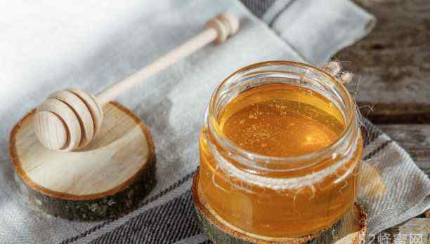 黑蜂蜜的功效与作用