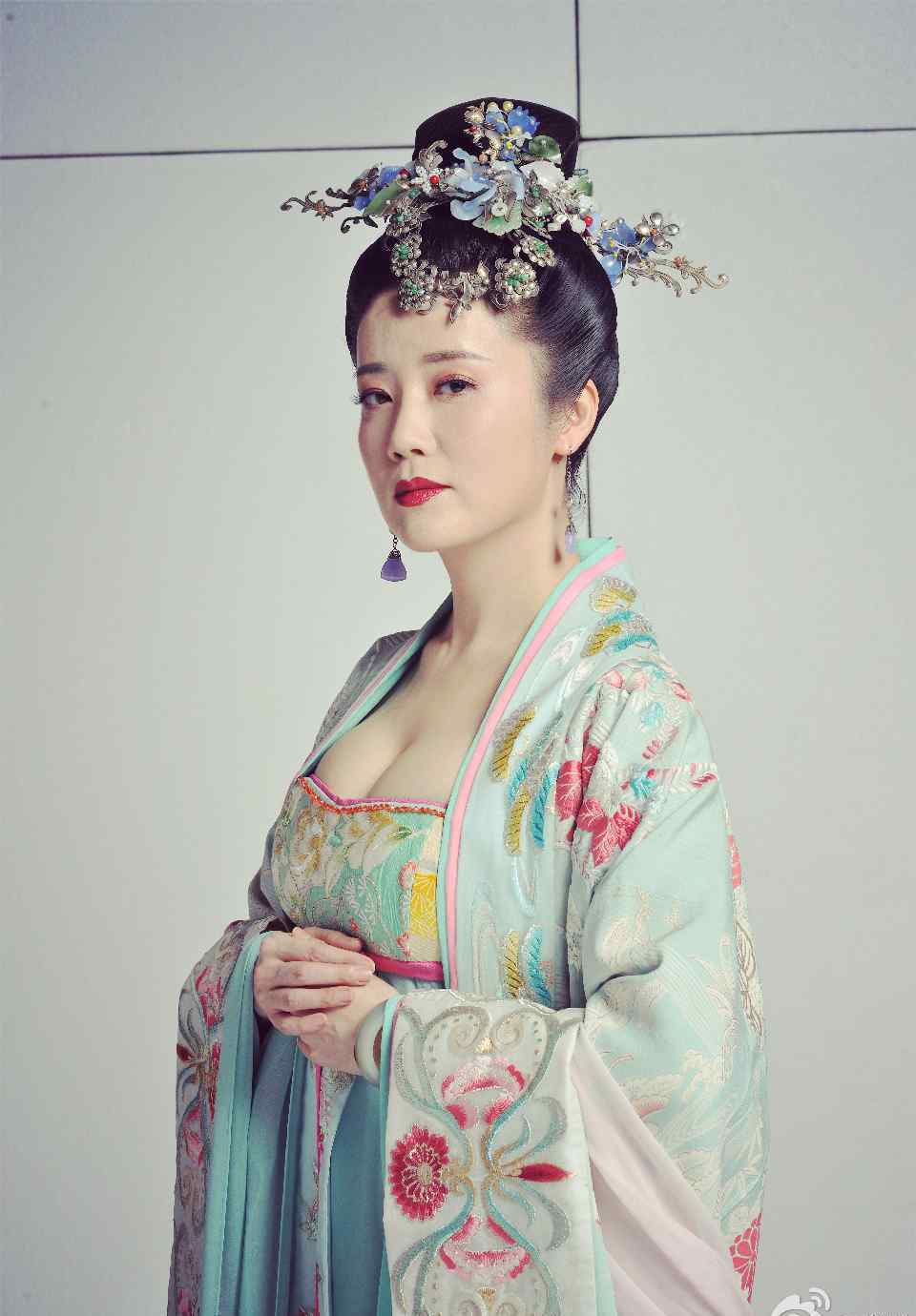 殷德妃 《武媚娘传奇》殷德妃扮演者是谁？饰演者张彤个人资料